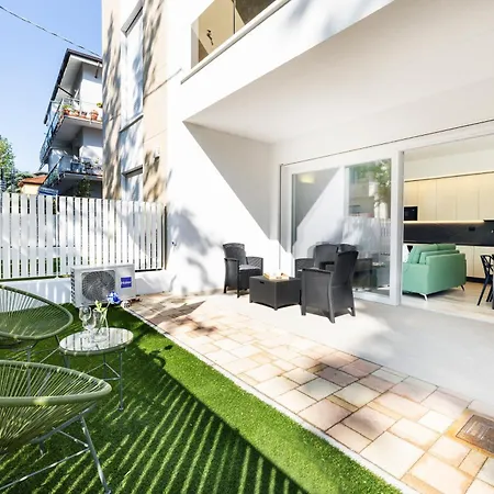 Katia's - 5 Minuti Da Fiera Di E 50 Mt Dal Mare Apartmán *